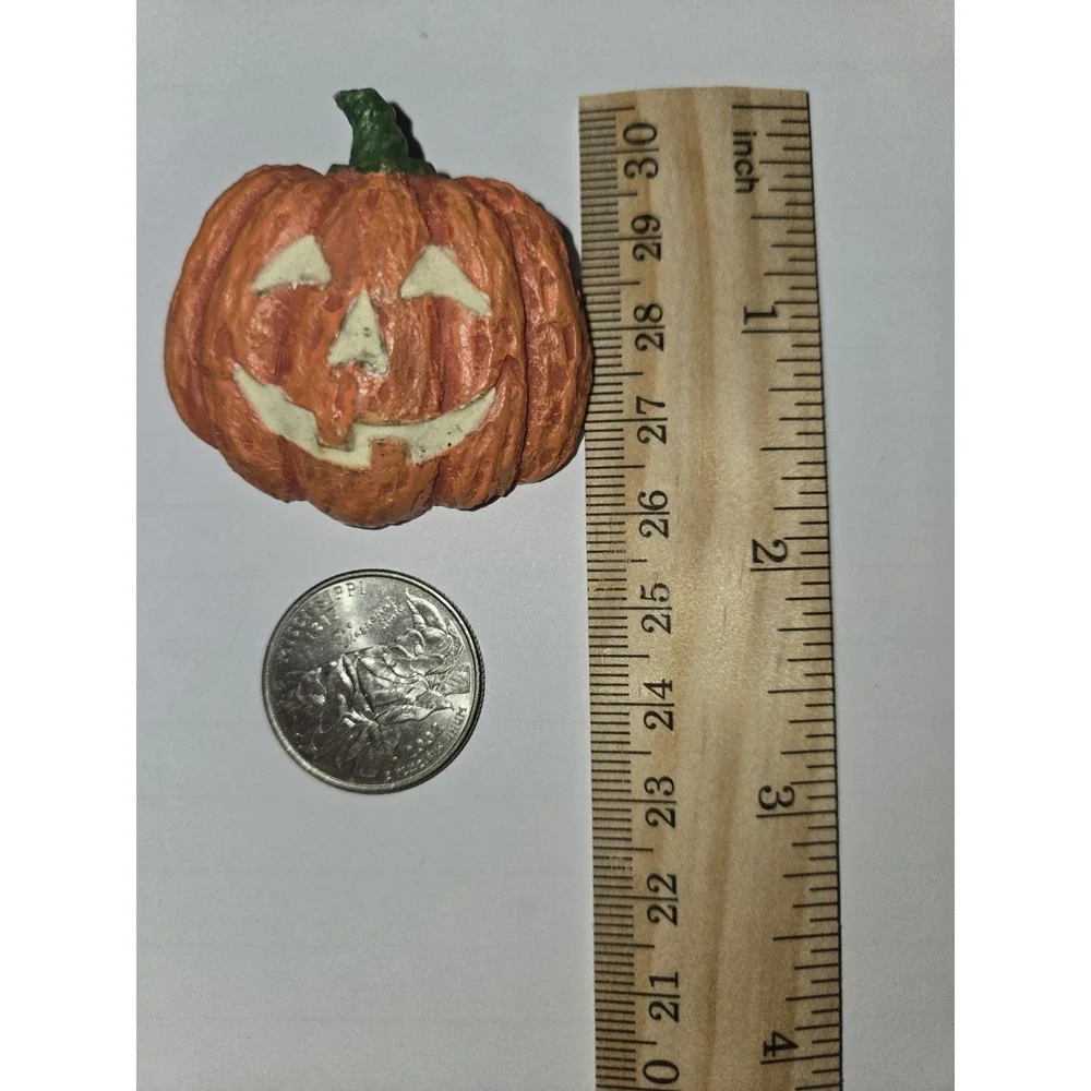 Vintage Avon Glow in the Dark Jack O Lantern Pumpkin Pin Halloween!